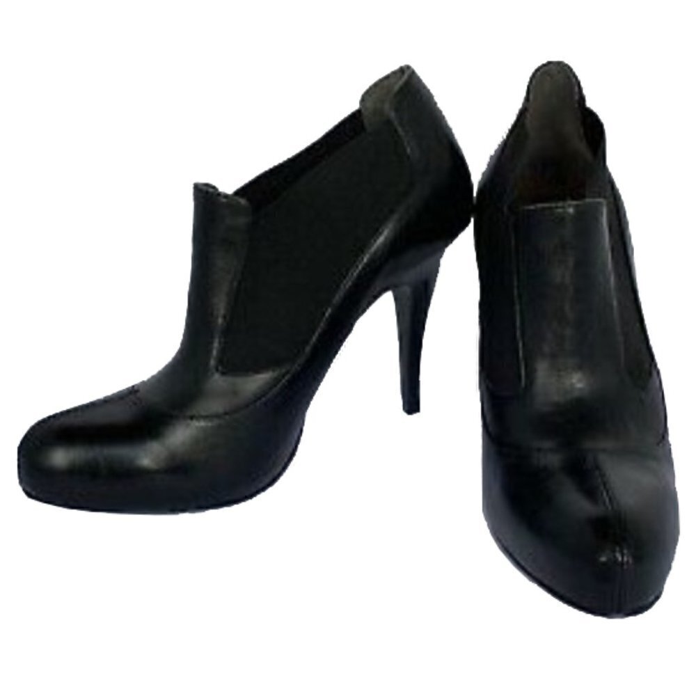 CARLOS SANTANA Women’s Heels Short Boots Color Black Leather Size 8.5M